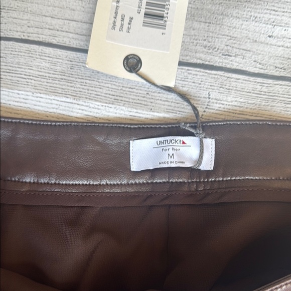 Brown Leather UNTUCKit Skirt - Picture 5 of 9